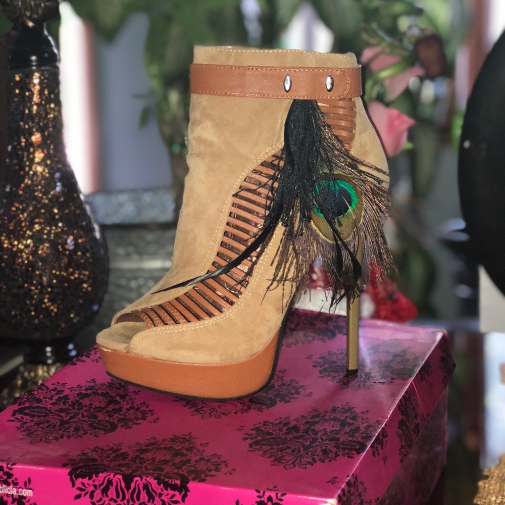 Camel color boots size 8